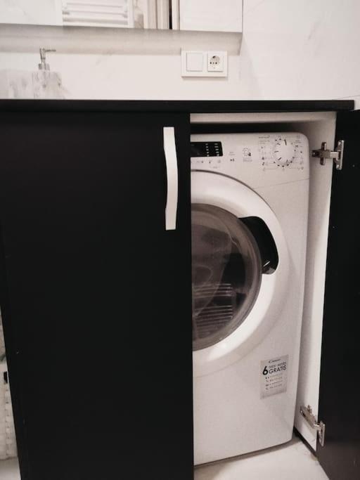 Apartament Center Wifi Parking Free Grenada Zewnętrze zdjęcie