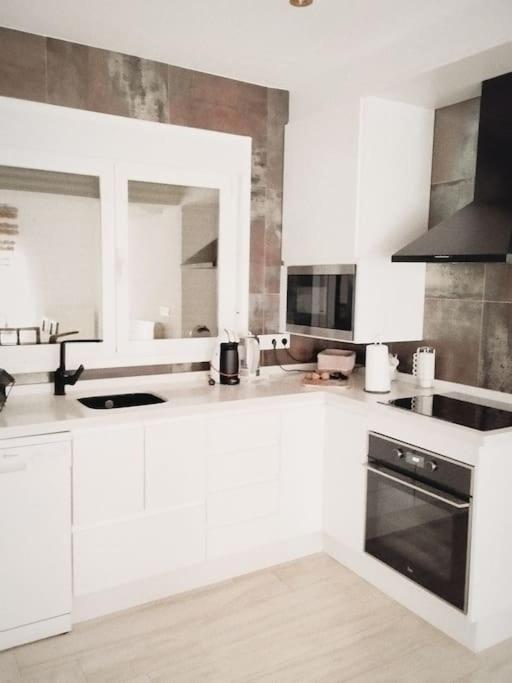 Apartament Center Wifi Parking Free Grenada Zewnętrze zdjęcie